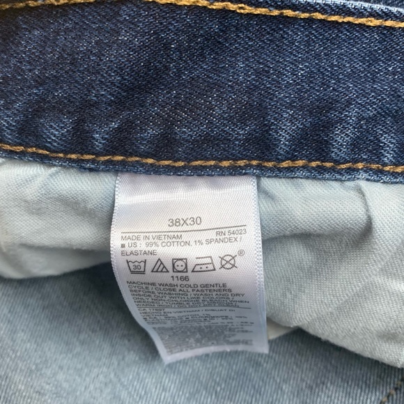 Old Navy Athletic Taper Jeans 38x32 - Picture 3 of 3